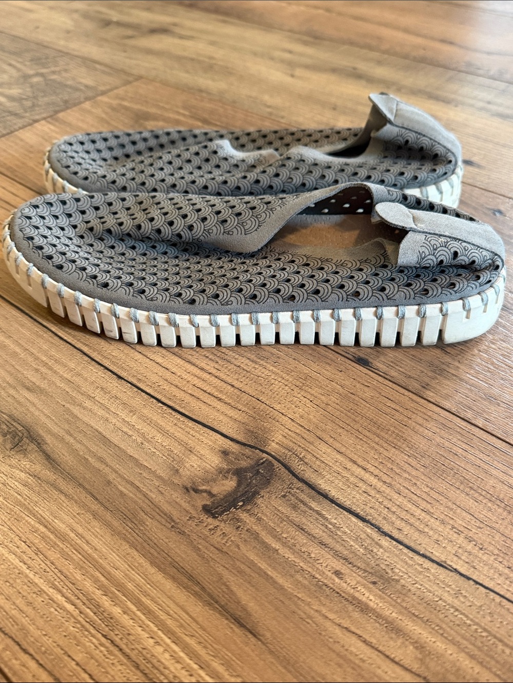 ILSE JACOBSEN Tulip 139 Perforated Slip On Sneaker EU 39 Gray Comfort Flat - Picture 7 of 10